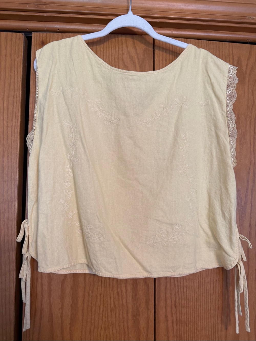 Universal Thread Pale Yellow Tie-Side Lace Trim Tank Top